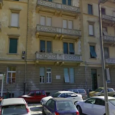 Sophie The Center Of The Old Town