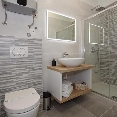 Sophie The Center Of The Old Town * Zára