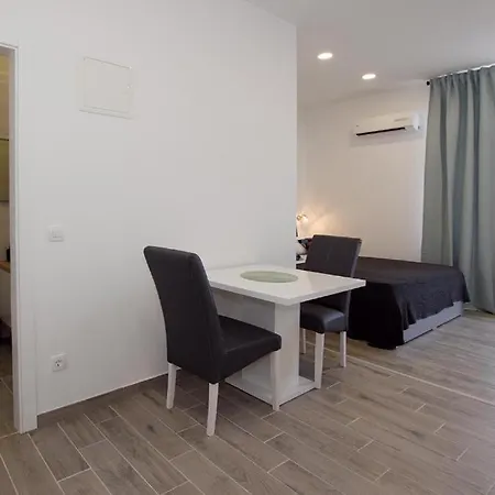 Sophie The Center Of The Old Town *